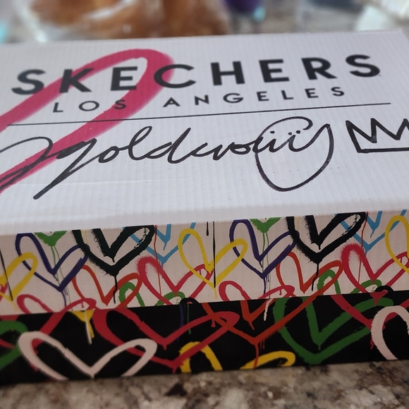 Skechers black highlights hearts shoes - Picture 8 of 8